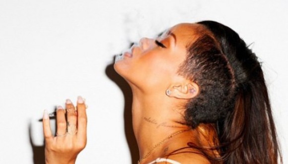 Rihanna promueve marihuana en redes