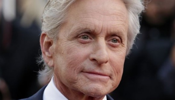 Michael Douglas relaciona su cáncer de garganta con sexo oral