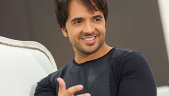 Luis Fonsi estrena nuevo álbum "8"