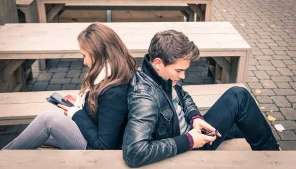 Tecnología amenaza la intimidad de tu pareja