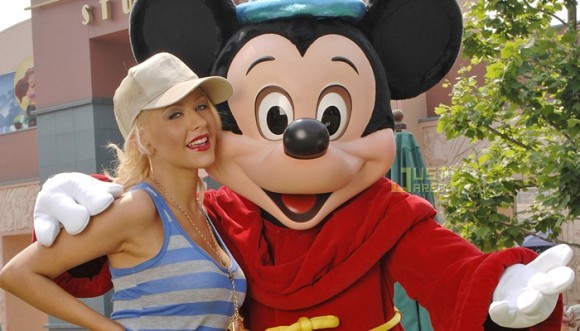 Christina Aguilera insultó a Mickey Mouse