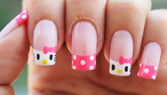 ¿Cómo decorar tus uñas con Hello Kitty? (Tutorial)