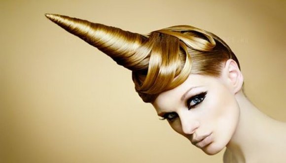 Unicornio de pelo: la nueva tendencia capilar