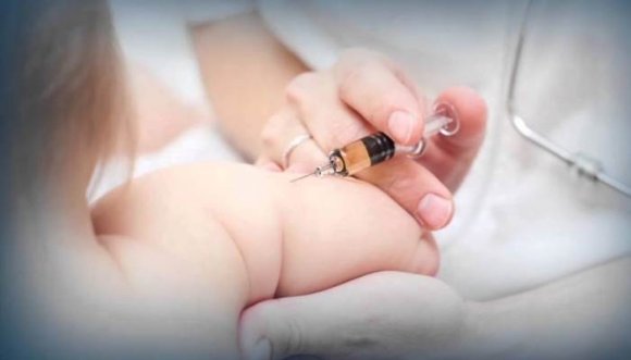 Si te dicen que las vacunas son malas para tu bebé, ¡mira esto!