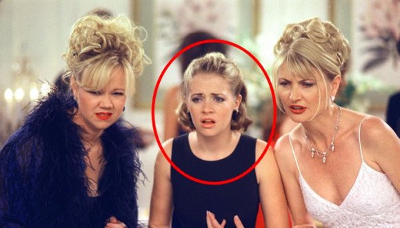 ¿Cómo luce hoy la bruja adolescente de los 90?