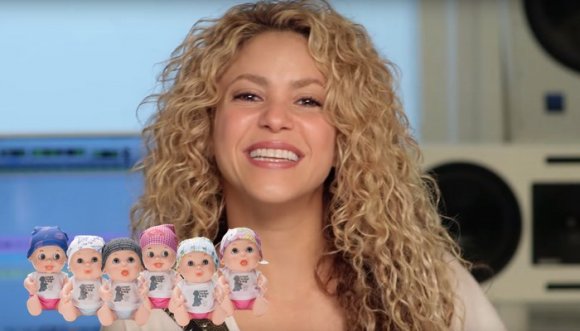 ¿Por qué la muñeca diseñada por Shakira es calva?