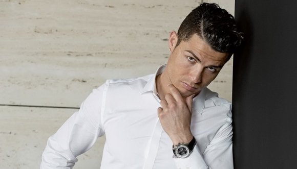 Cristiano Ronaldo comienza una historia de amor