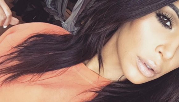 Kim Kardashian muestra su cuerpo antes del Photoshop