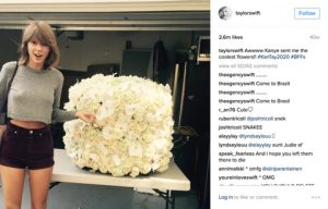 El ramo de rosas que le envió Kanye West a Taylor Swift.