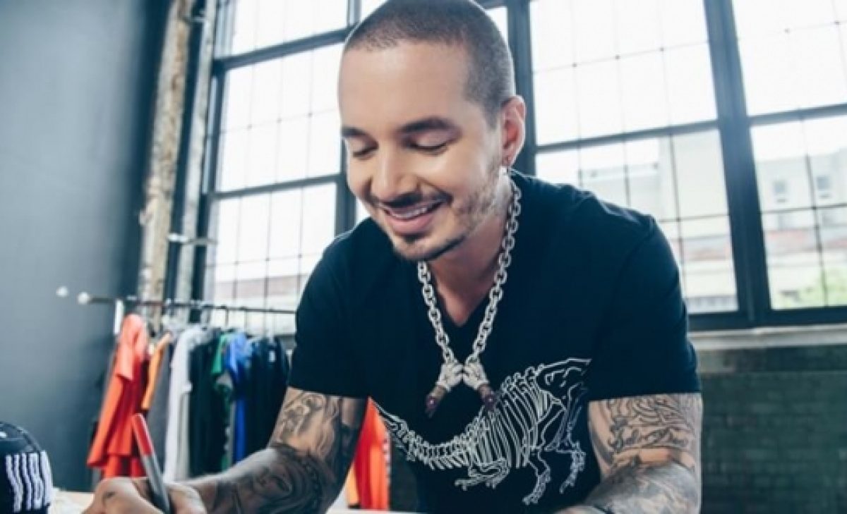 J Balvin llega a Medellín con Vibras su nueva marca de ropa - Vibra