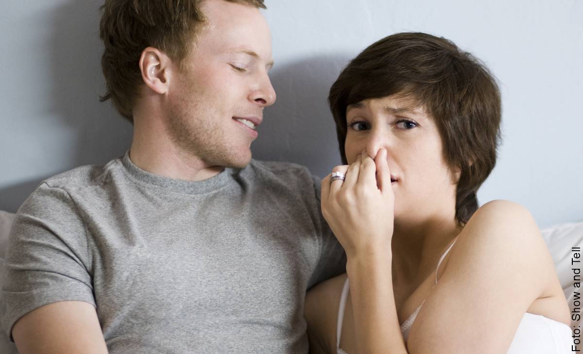 Beneficios de oler los gases de tu pareja... ¿Lo harías?