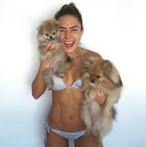 Johanna Fadul y sus mascotas.
