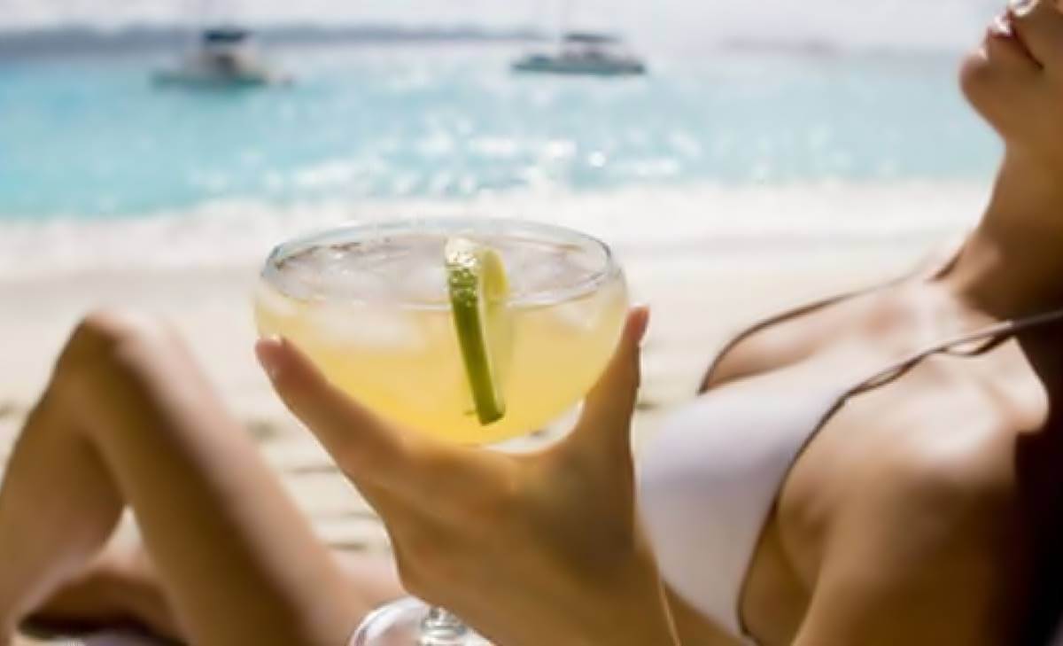 Receta para preparar un coctel Margarita perfecto en un 2x3