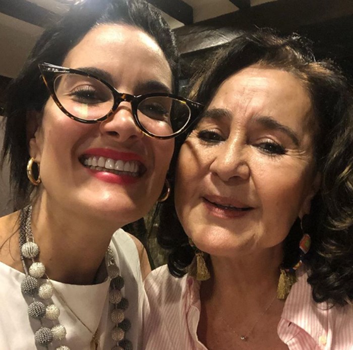 Vanessa De La Torre y su mamá 