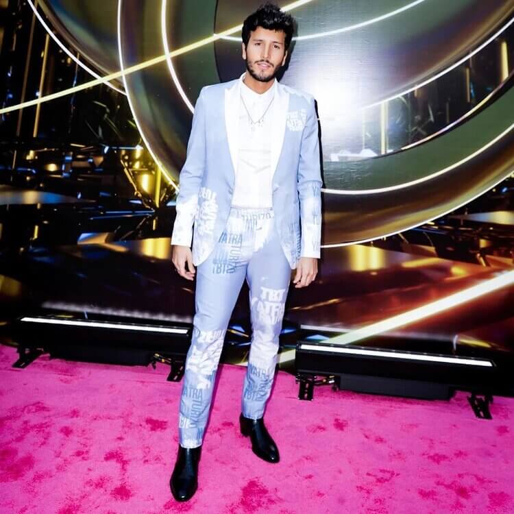 Foto de Sebastián Yatra en los Premios Lo Nuestro 2020