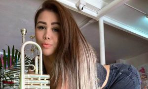 Yina Calderón en su Instagram presumió escote de infarto