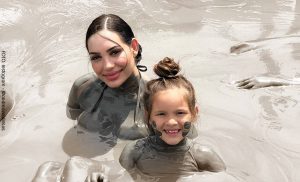 La hija de Andrea Valdiri compite con su mamá bailando