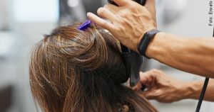 foto de tintura de cabello cafe