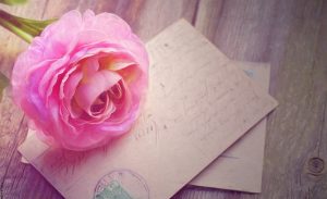 Cómo hacer flores de papel fácil y rápido
