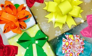 Cómo hacer moños con cinta para tus regalos