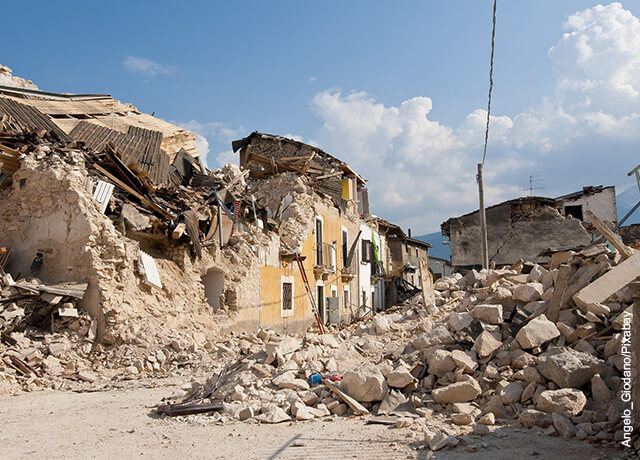 Foto de casas devastadas que demuestran qué significa soñar con un temblor