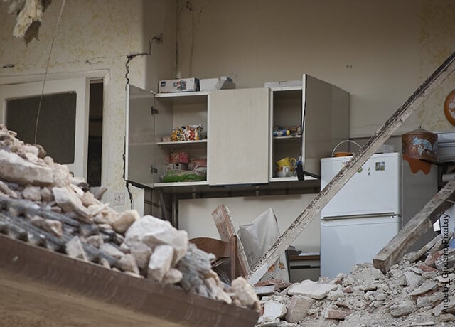 Foto del interior de una casa que ilustra qué significa soñar con un temblor