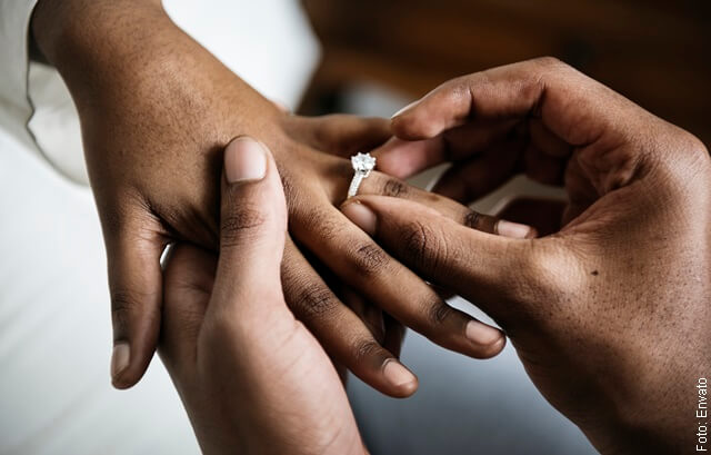 foto de anillo de matrimonio