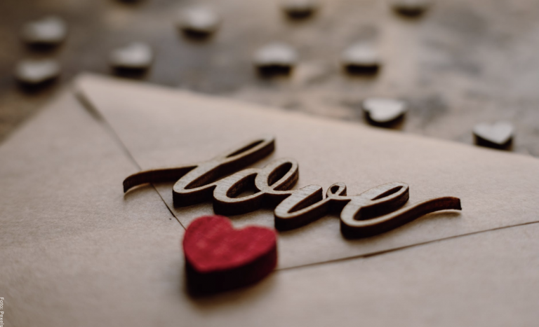 ¿Cómo hacer una carta de amor? Tips sencillos  Vibra