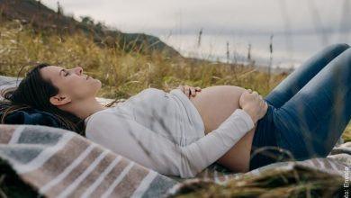 Foto de una mujer embarazada que representa el soñar con embarazo
