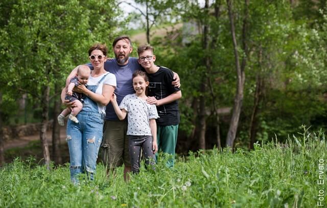 familiefoto in het bos