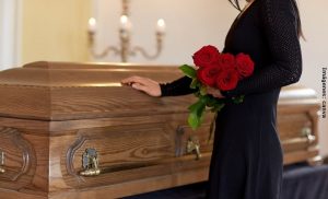 ¡Mujer iba a ser cremada pero descubrieron que estaba viva!