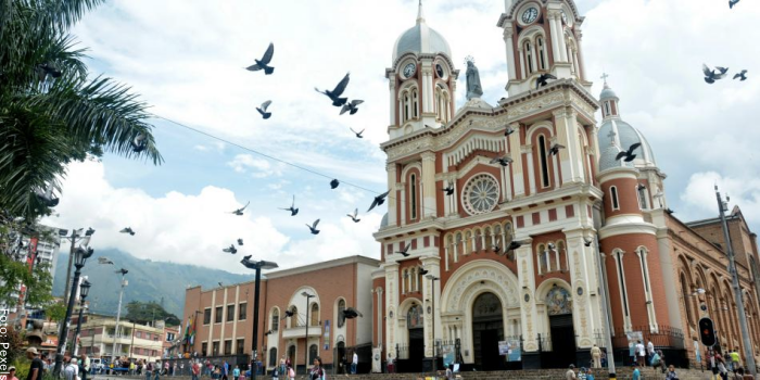 Foto de una catedral vista desde afuera