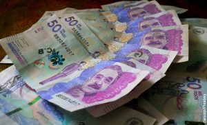 Hombre encontró billetera con $1.400.000 e hizo de todo para regresarla