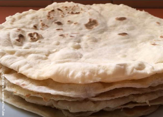 Foto de tortillas de pan árabe