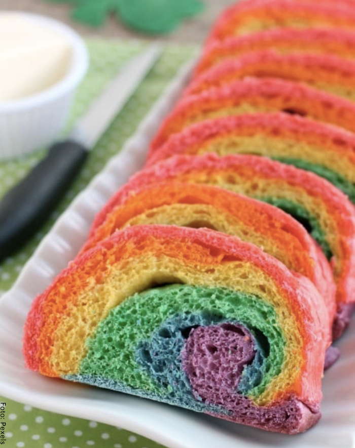 Foto de un pan de colores