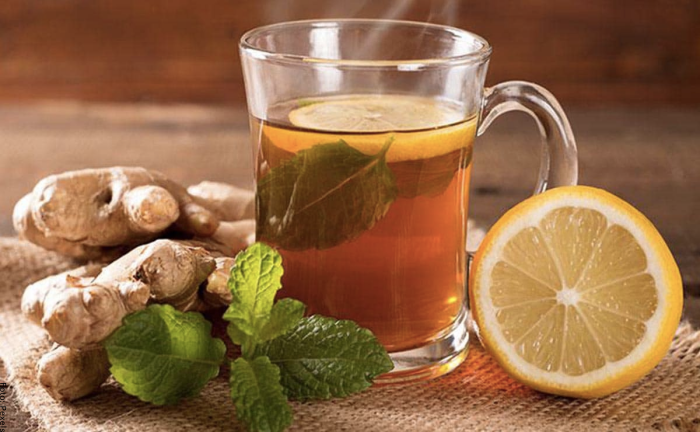Foto de té de jengibre con limón