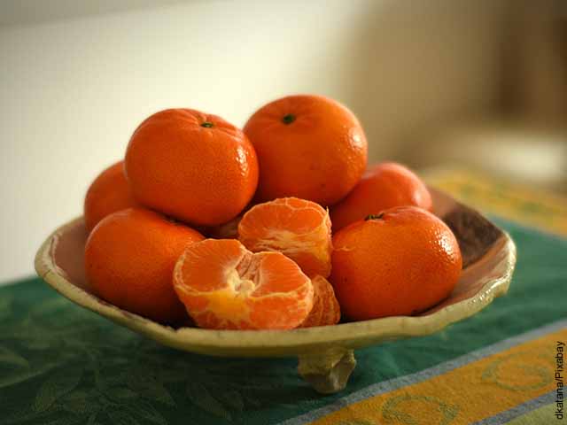 Foto de mandarinas en una mesa