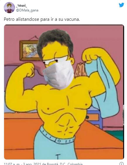 Meme de Petro y Homero Simpson para los mejores memes de Petro vacunándose