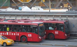 Estudiarían prohibir ingreso a Transmilenio a no vacunados