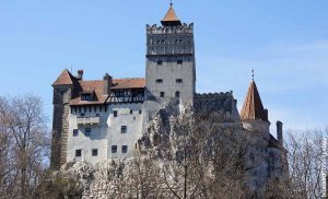 Foto de un castillo medieval que revela las películas de vampiros