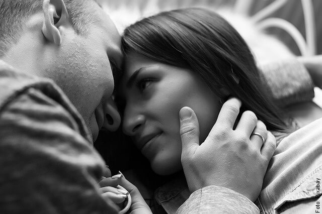 foto de pareja feliz