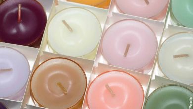 Foto de varias velas que revelan el significado de las velas de colores