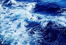 Foto de las olas del amor azul que revela lo que es soñar con olas grandes