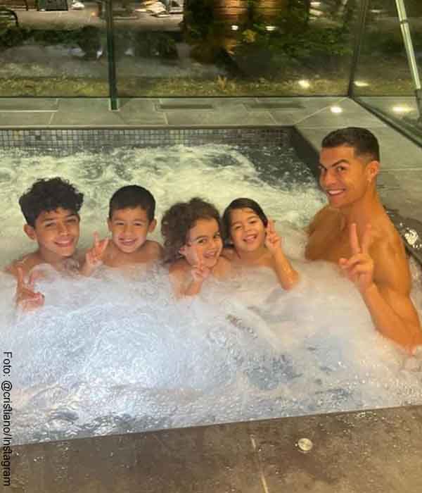 Cristiano Ronaldo y su esposa serán padres de gemelos