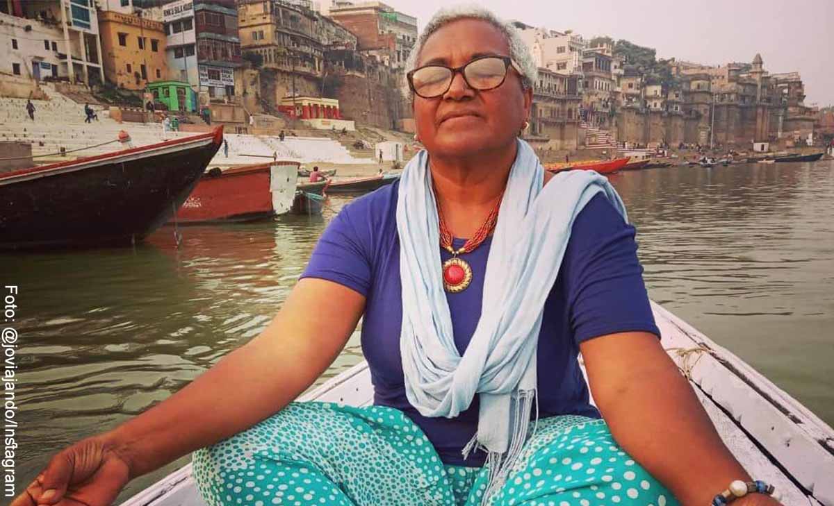 Abuela se negó a cuidar a sus nietos y ahora viaja por el mundo