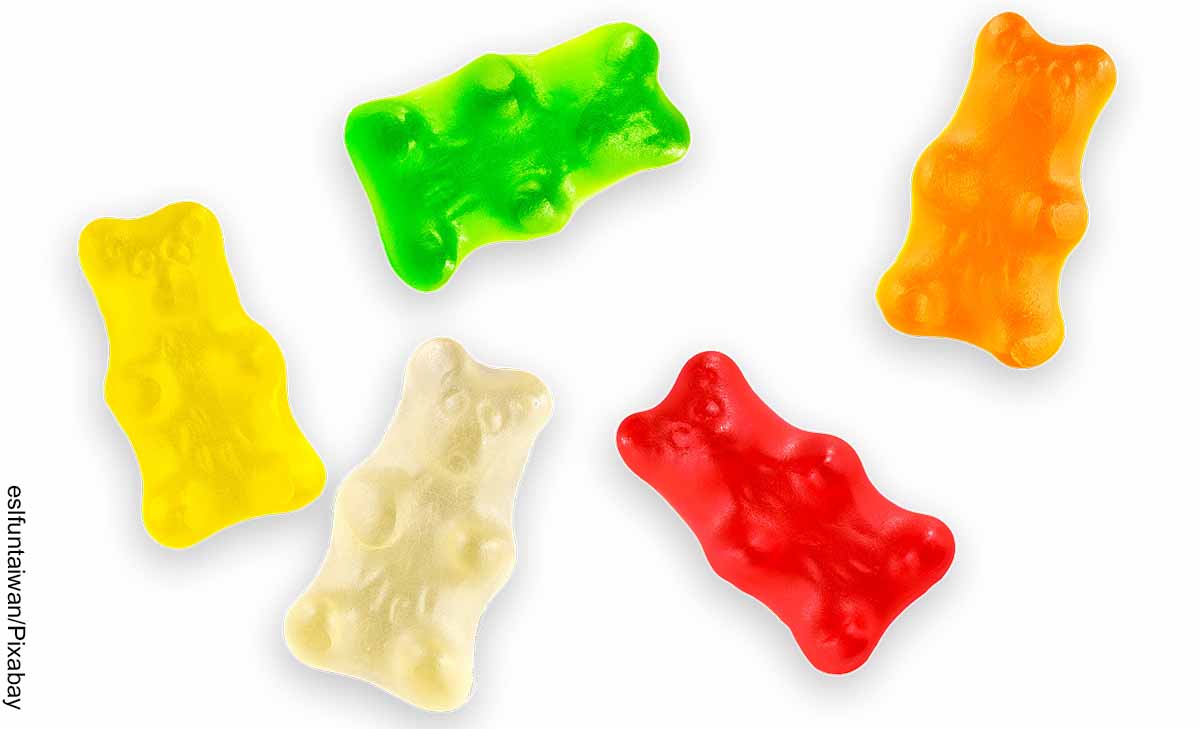 Foto de ositos de goma de colores que revela cómo hacer gomitas