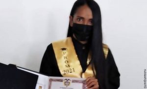 La mamá de 'Nubia e hijos' se graduó de bachillerato