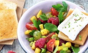 Recetas de ensaladas dulces para acompañar tus platillos