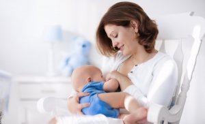 Cómo amamantar correctamente a un bebé
