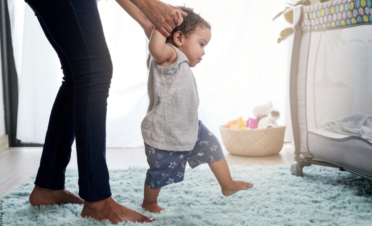 Cómo ayudar a un bebé a caminar, ¡consejos que debes tener en cuenta!